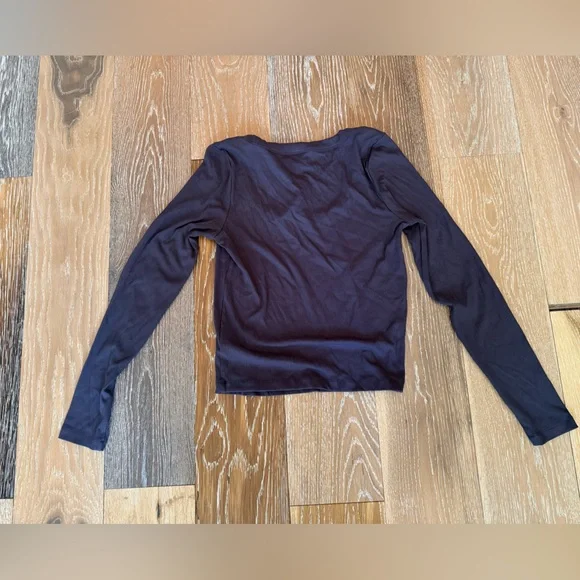 Vuori Long Sleeve Pose Scoop Tee size large like new - Picture 8 of 9